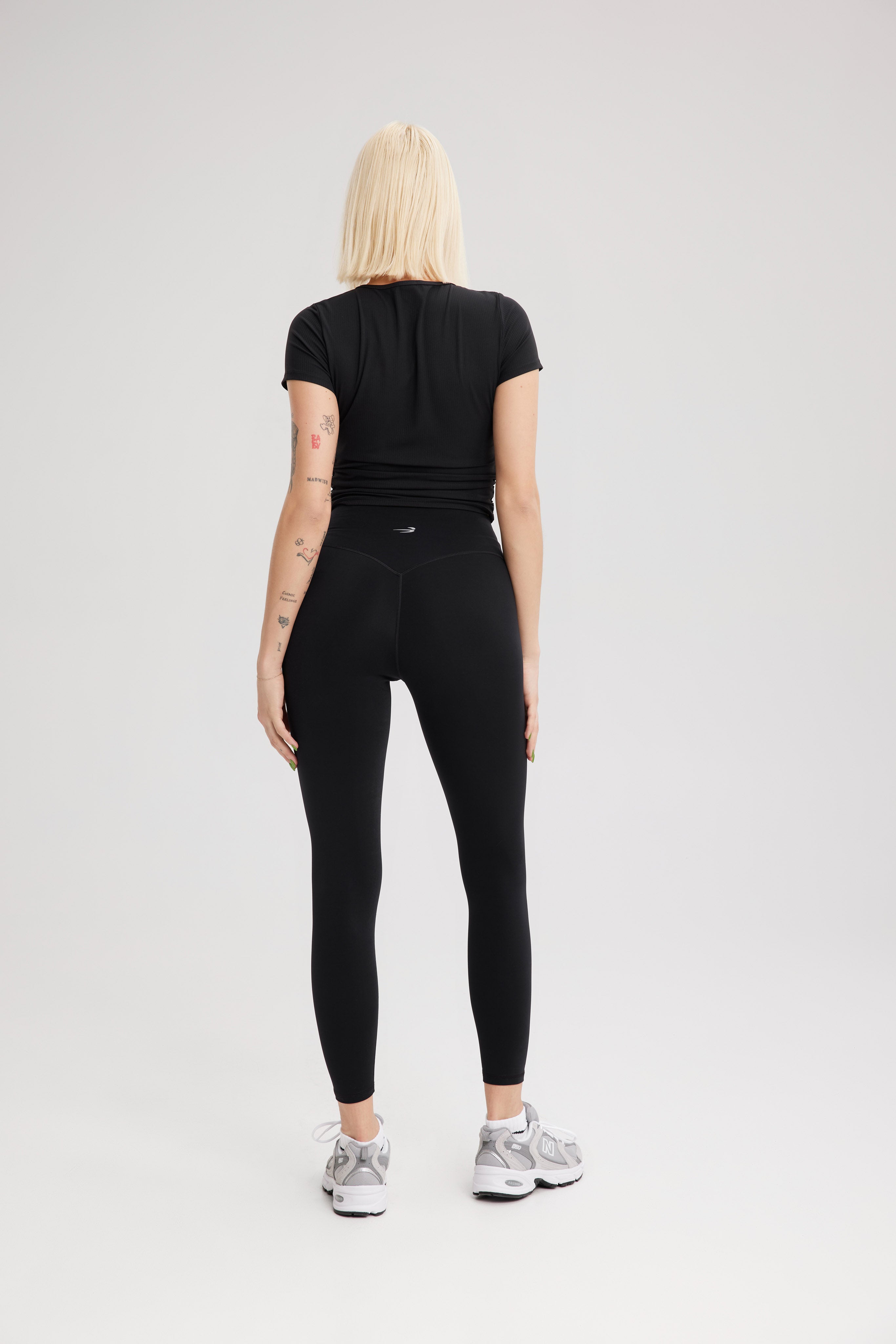 EKJ Seamless Seamless Contour Leggings in Classic Black My Store