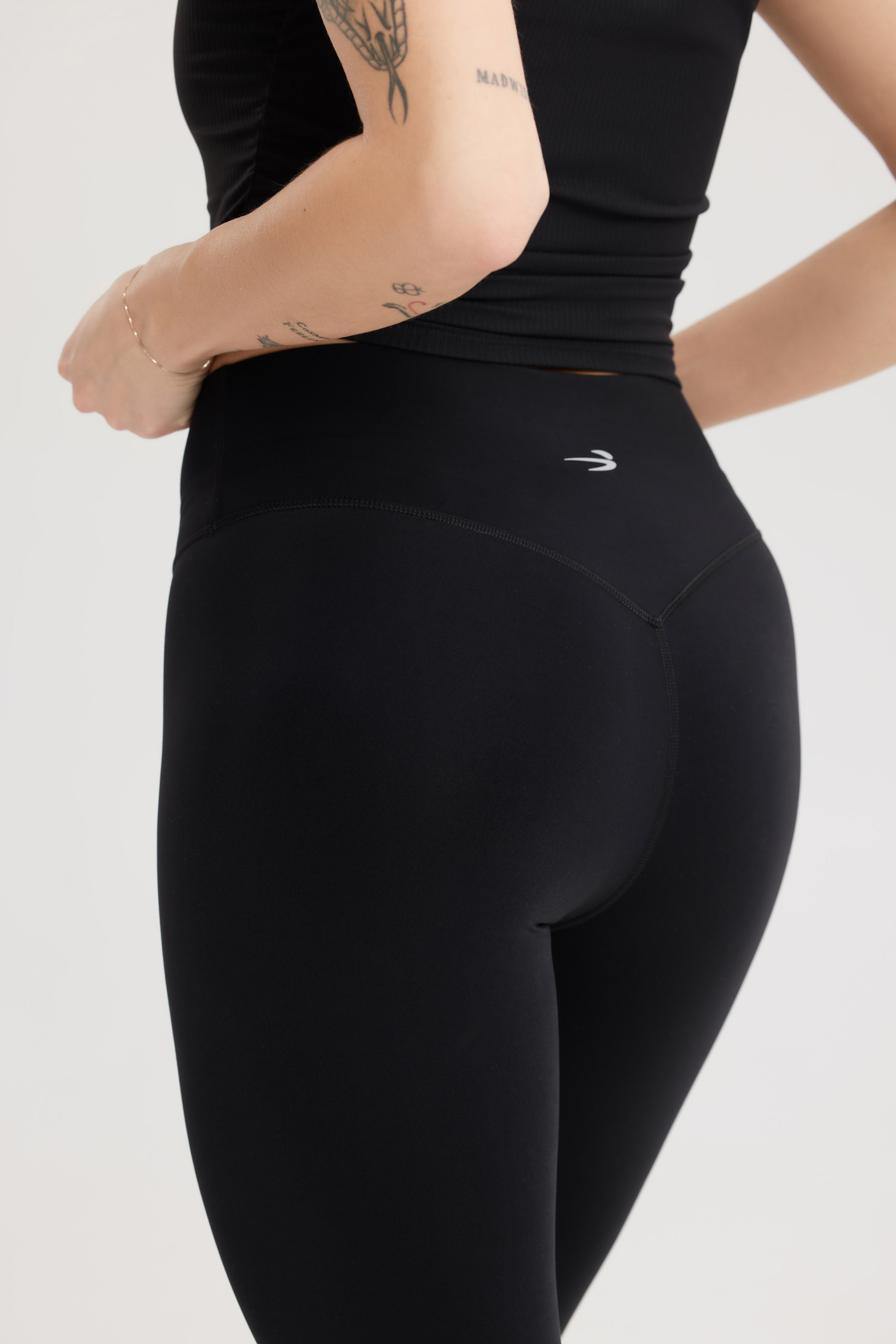 EKJ Seamless Seamless Contour Leggings in Classic Black My Store